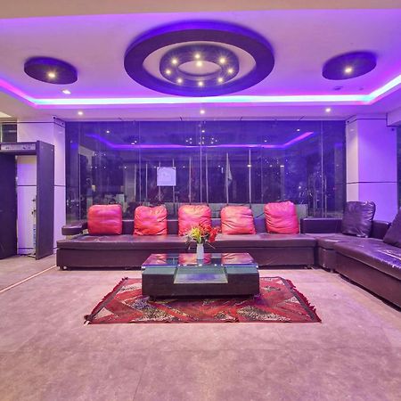 Oyo Townhouse 707 Grand Krishna Hotel Hyderabad Esterno foto